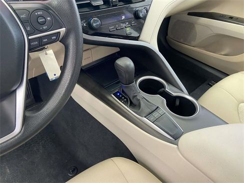 Used 2023 Toyota Camry LE image 21