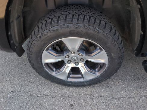 Used 2020 RAM 1500 Laramie w/ Sport Appearance Package image 9