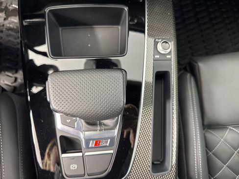 Used 2025 Audi SQ5 Premium Plus image 19