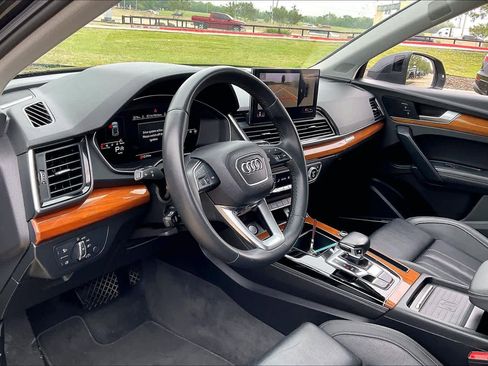 Used 2021 Audi Q5 Premium Plus image 17
