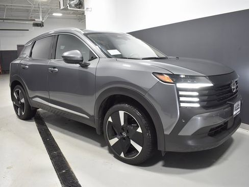 Certified 2025 Nissan Kicks SR image 7