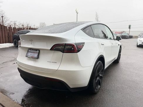 Used 2023 Tesla Model Y Long Range image 5