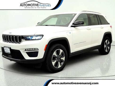 Used 2023 Jeep Grand Cherokee 4WD 4xe image 1