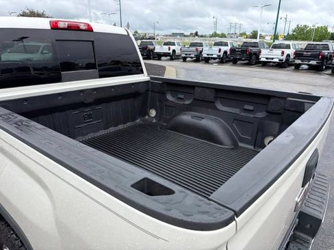 Used 2015 GMC Sierra 1500 SLT w/ SLT Crew Cab Value Package AWD/4WD image 19