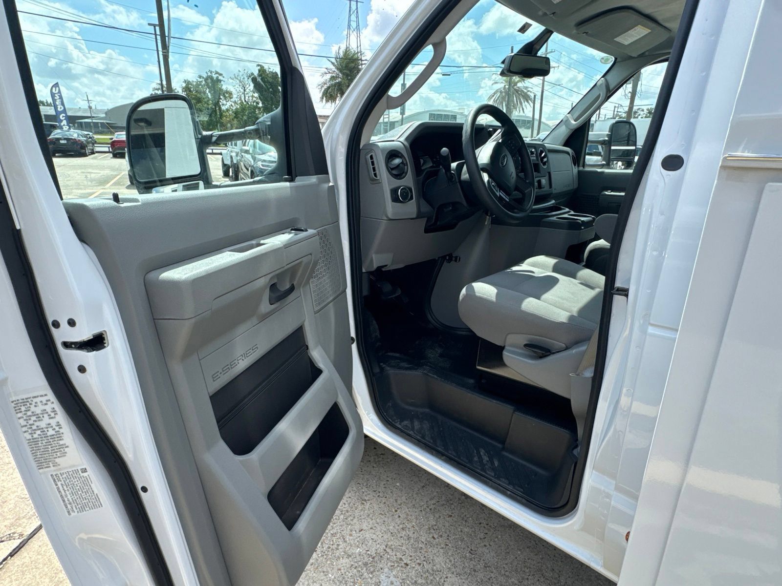 Used 2026 Ford E-350 and Econoline 350 Super Duty w/ Power Equipment Group RWD image 9