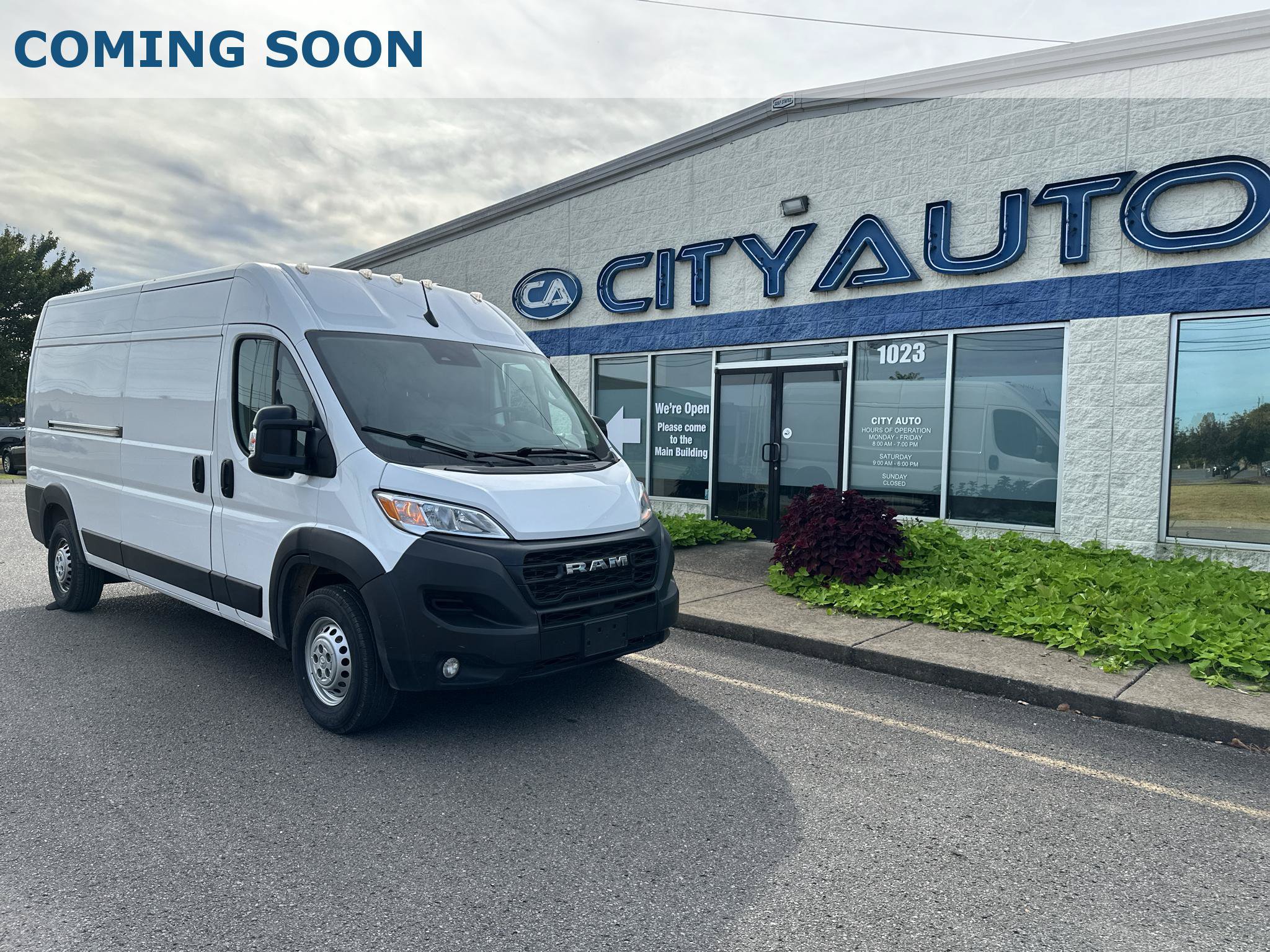Used 2025 RAM ProMaster 2500 w/ Convenience Group FWD image 1