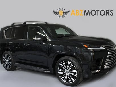 Used 2025 Lexus LX 600 4WD w/ Luxury Package