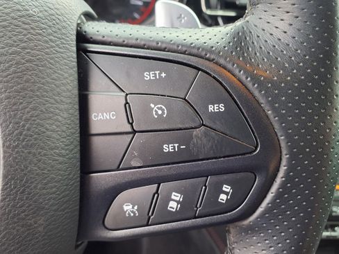 Used 2025 Dodge Durango GT AWD/4WD image 9