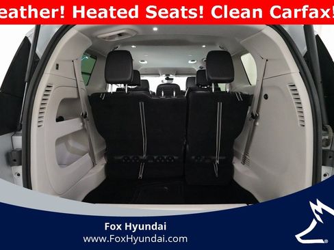 Used 2024 Chrysler Pacifica Touring-L image 10