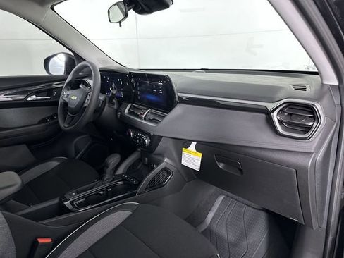 New 2026 Chevrolet TrailBlazer LT w/ Driver Confidence Package FWD image 29