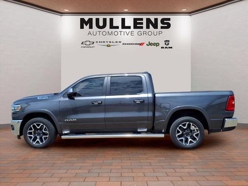 Used 2025 RAM 1500 Laramie AWD/4WD image 8