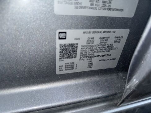 Used 2023 Chevrolet Silverado 1500 Custom image 6