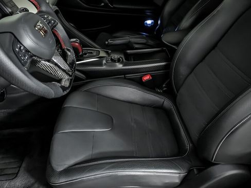 Used 2018 Nissan GT-R Premium AWD/4WD image 22