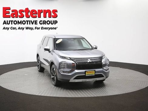 Used 2023 Mitsubishi Outlander SE AWD/4WD image 51