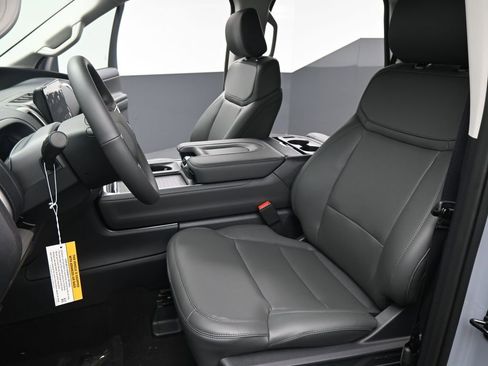 New 2026 Ford Expedition Active RWD image 13