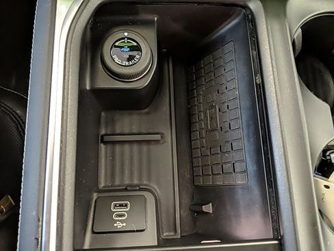 Used 2025 Ford Expedition Max Platinum AWD/4WD image 27