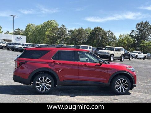 New 2026 Ford Explorer ST-Line AWD/4WD image 8
