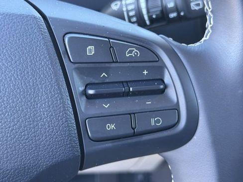 Certified 2025 Hyundai Venue Limited image 26