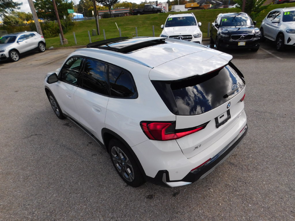 Used 2023 BMW X1 xDrive28i w/ Premium Package AWD/4WD image 8