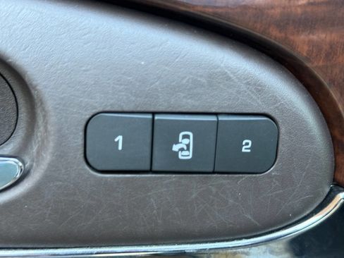 Used 2017 Buick Enclave Leather image 17