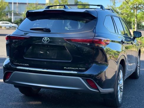 Certified 2024 Toyota Highlander Platinum AWD/4WD image 5