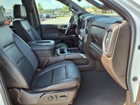 Used 2021 GMC Sierra 3500 Denali w/ Denali Ultimate Package AWD/4WD image 13