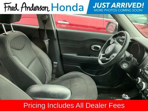 Used 2015 Kia Soul FWD image 3