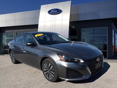 Used 2024 Nissan Altima 2.5 SV