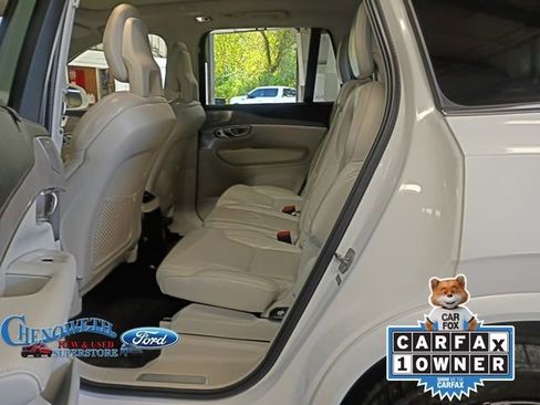 Used 2022 Volvo XC90 T8 Inscription w/ Advanced Package image 8