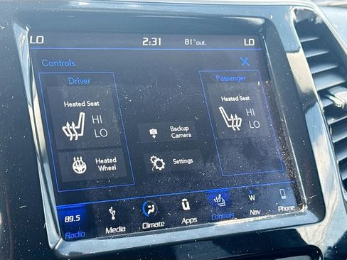 Used 2019 Jeep Cherokee Limited w/ Technology Group AWD/4WD image 19