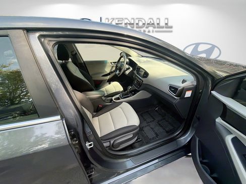 Used 2018 Hyundai Ioniq SEL FWD image 27