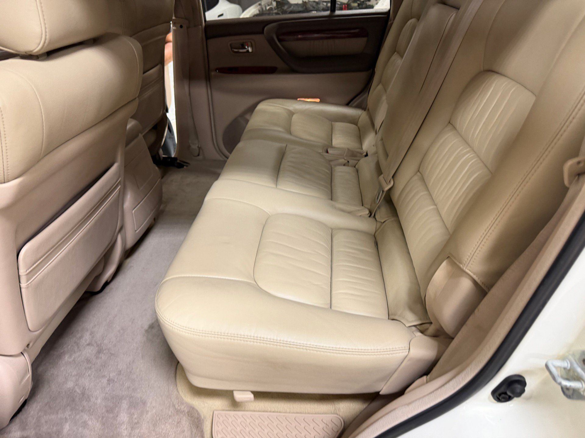 Used 2002 Lexus LX 470 4WD image 26