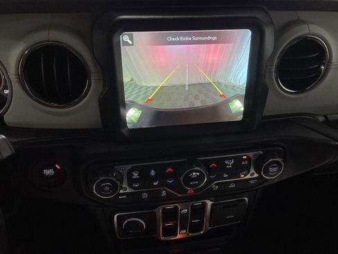 Used 2022 Jeep Gladiator Overland image 23
