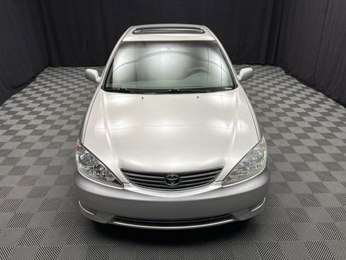 Used 2006 Toyota Camry XLE FWD Sedan 3.0L 6-Cyl image 8