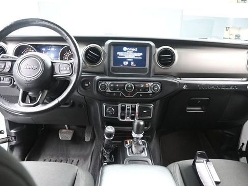 Used 2018 Jeep Wrangler Unlimited Sport S AWD/4WD image 9