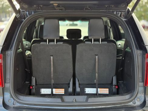 Used 2015 Ford Explorer XLT w/ Equipment Group 202A image 28