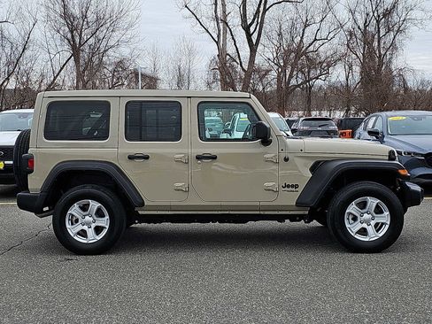 Used 2022 Jeep Wrangler Unlimited Sport w/ Sun And Sound Package image 7