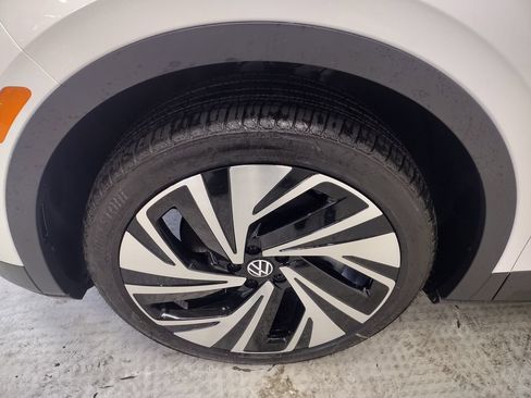 New 2026 Volkswagen ID.4 Pro S Plus AWD/4WD image 7