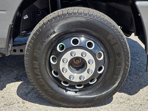 New 2026 RAM 3500 Laramie AWD/4WD image 14