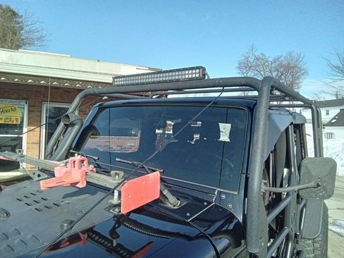 Used 2014 Jeep Wrangler Unlimited Sahara w/ Dual Top Group image 20