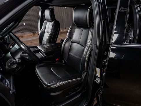 Used 2022 RAM 3500 Limited w/ Max Tow Package image 29