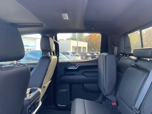 Certified 2022 Chevrolet Silverado 1500 High Country w/ High Country Premium Package image 28