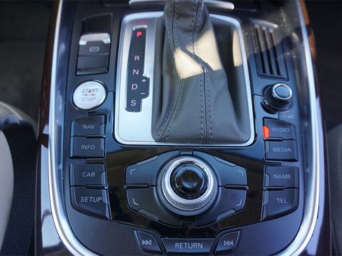 Used 2011 Audi Q5 3.2 Prestige image 12