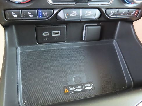 Used 2022 Chevrolet Tahoe Premier AWD/4WD image 8