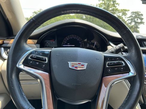 Used 2019 Cadillac XTS Luxury FWD image 19