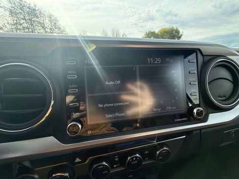 Used 2023 Toyota Tacoma SR5 image 19