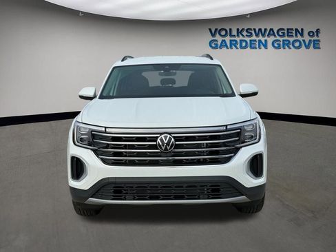 New 2026 Volkswagen Atlas SE image 3