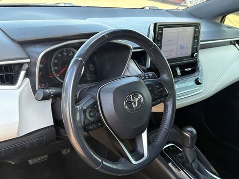 Used 2020 Toyota Corolla SE w/ SE Preferred Package FWD image 9