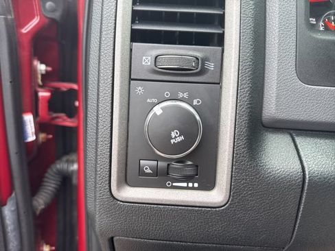 Used 2015 RAM 1500 Express AWD/4WD image 22