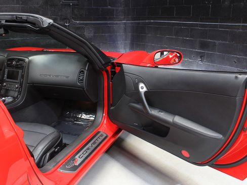 Used 2013 Chevrolet Corvette Grand Sport w/ 2LT Preferred Equipment Group image 48